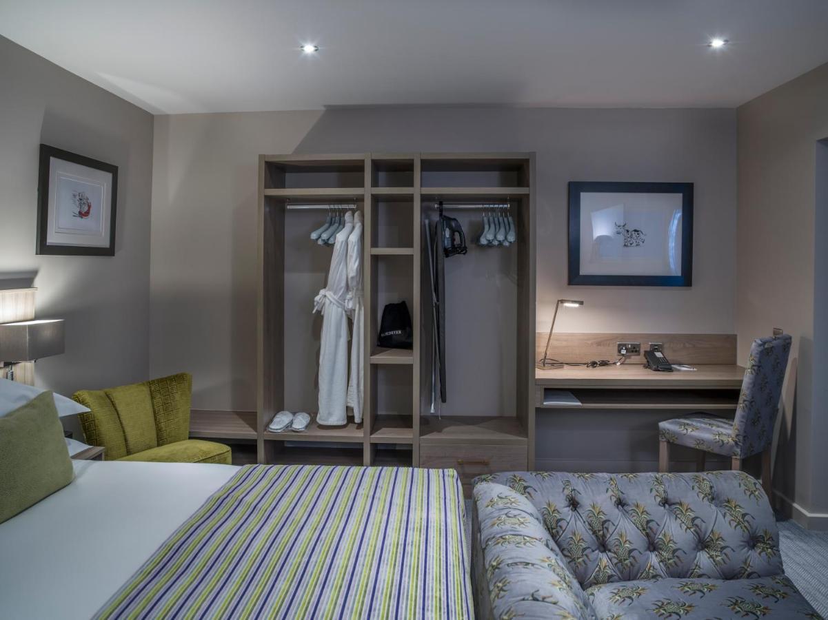 Boulevard Hotel Μπλάκπουλ Εξωτερικό φωτογραφία A bedroom at the hotel