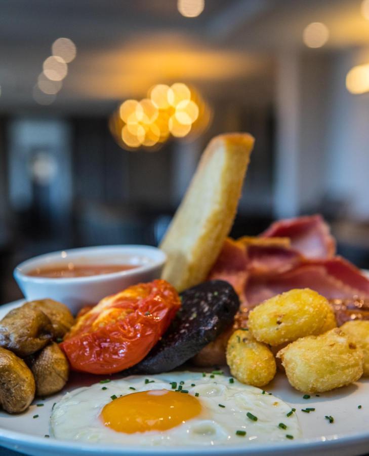 Boulevard Hotel Μπλάκπουλ Εξωτερικό φωτογραφία A tapas plate