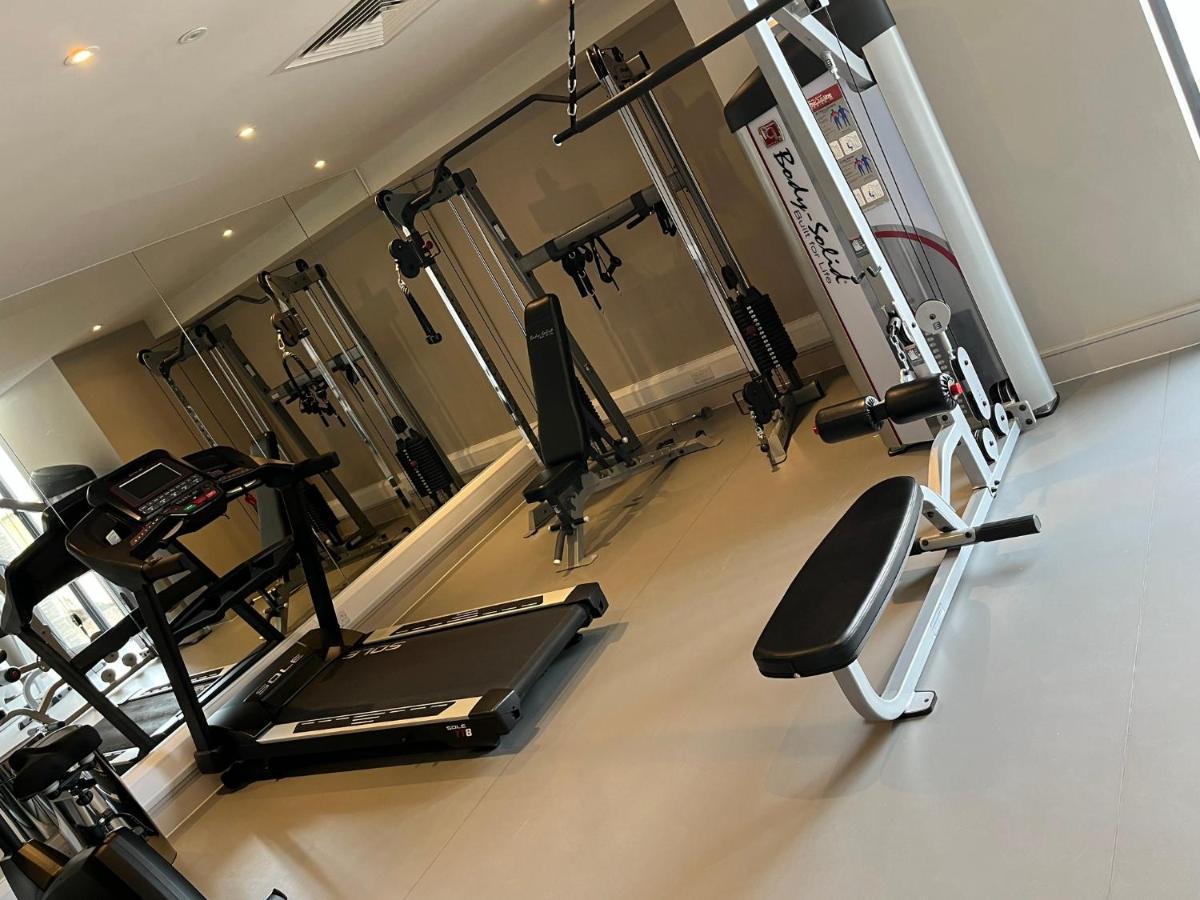 Boulevard Hotel Μπλάκπουλ Εξωτερικό φωτογραφία A home gym