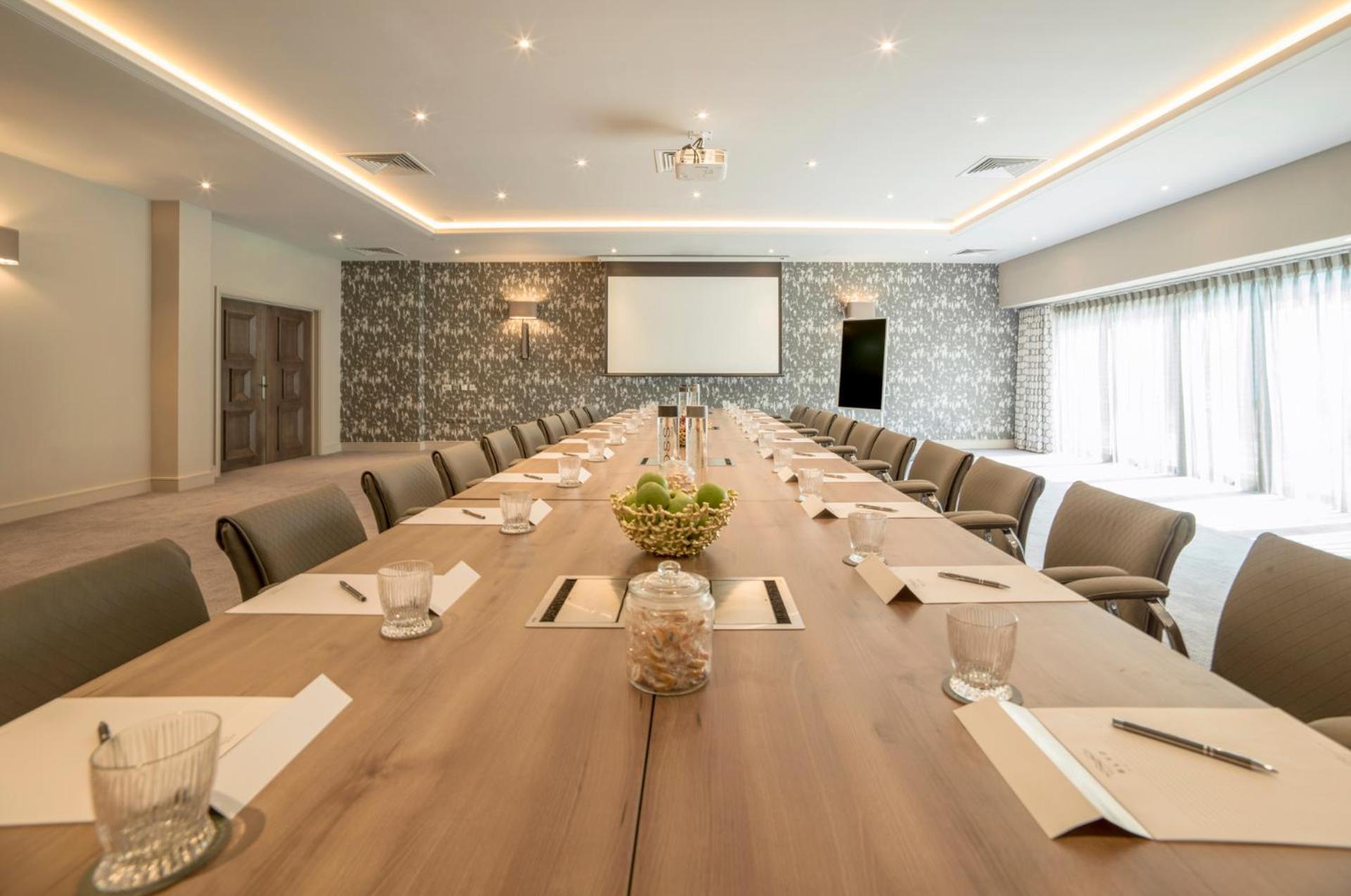 Boulevard Hotel Μπλάκπουλ Εξωτερικό φωτογραφία The Boardroom at The Grove