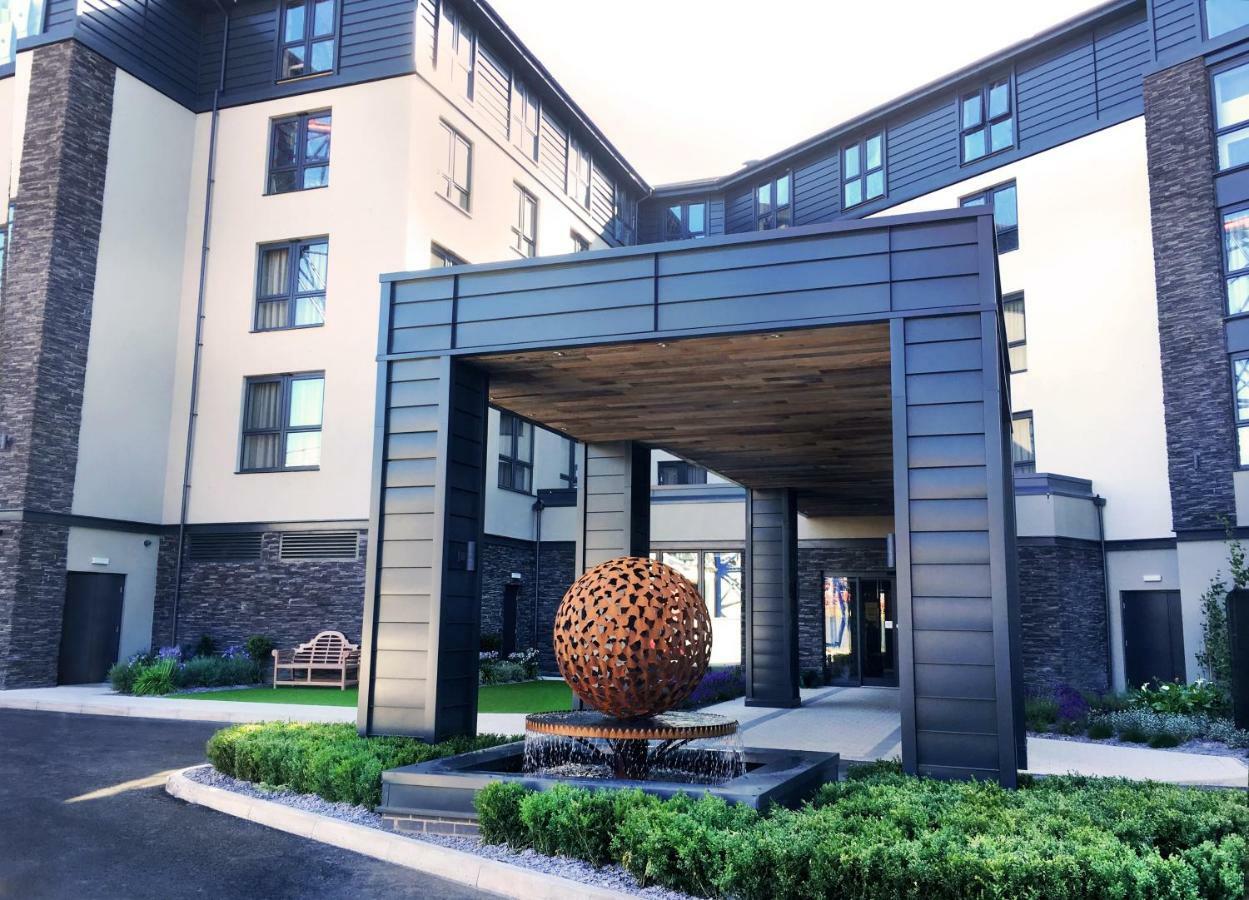 Boulevard Hotel Μπλάκπουλ Εξωτερικό φωτογραφία The entrance to the new residential building
