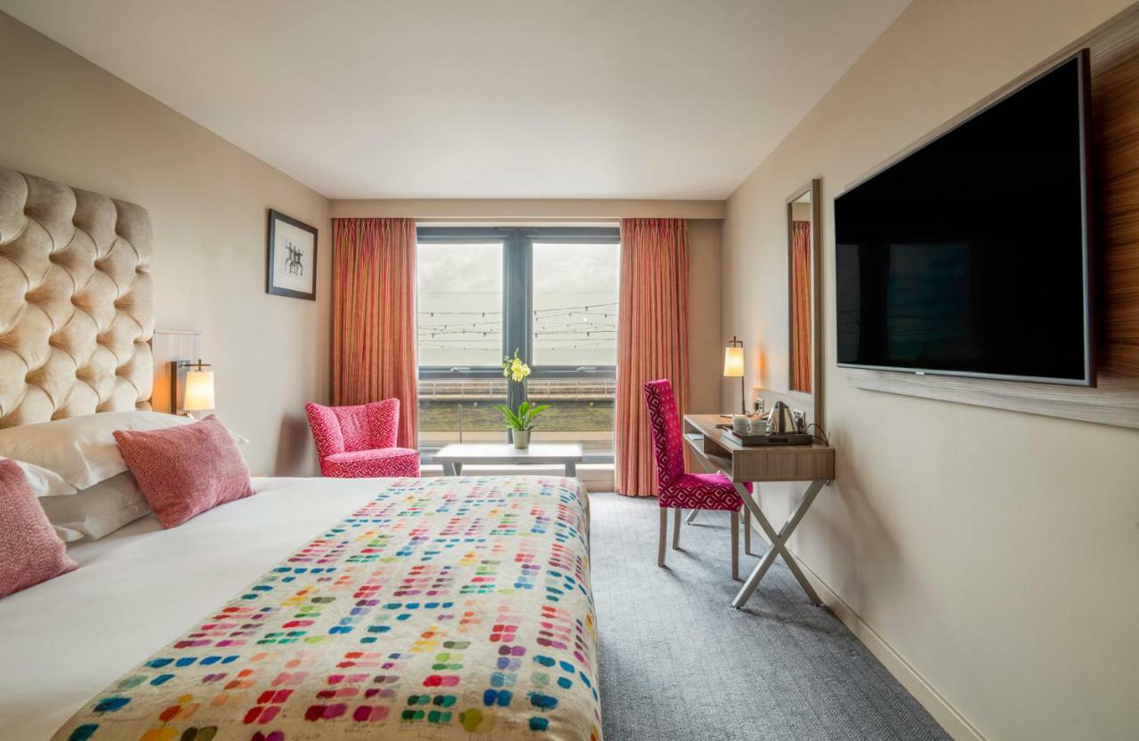 Boulevard Hotel Μπλάκπουλ Εξωτερικό φωτογραφία A room at the hotel